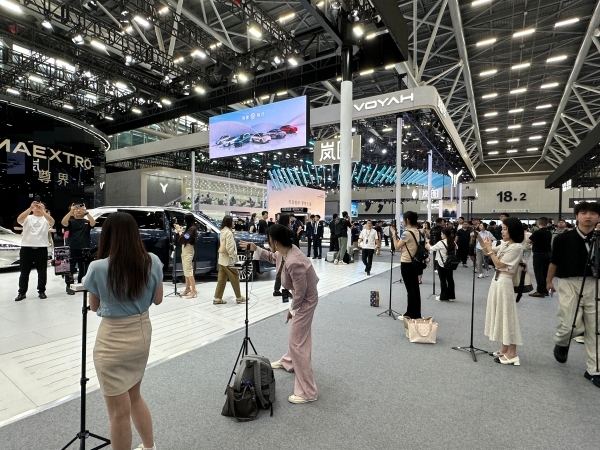 廣州車展流量大戰：卷價格，卷智駕，卷老板